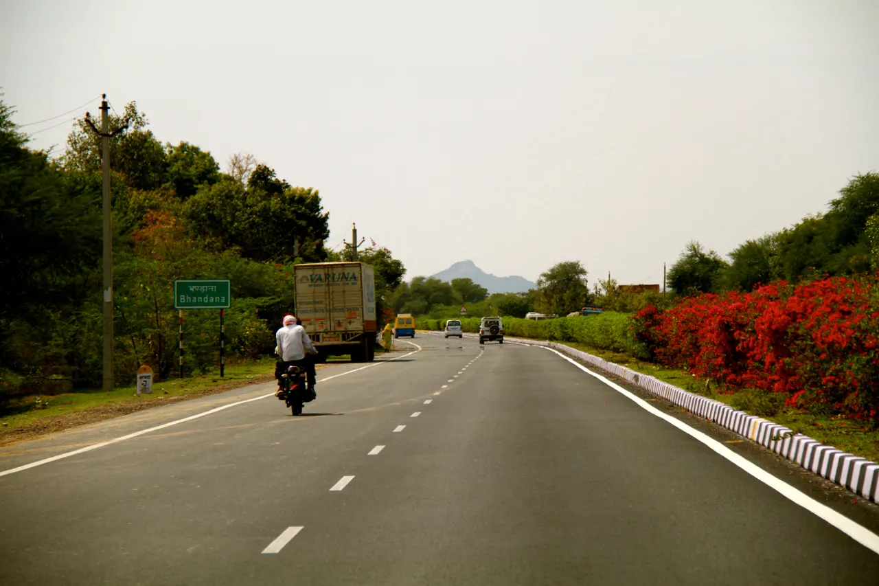 Agra taxi service by Apple Ramble Tour & Travels
