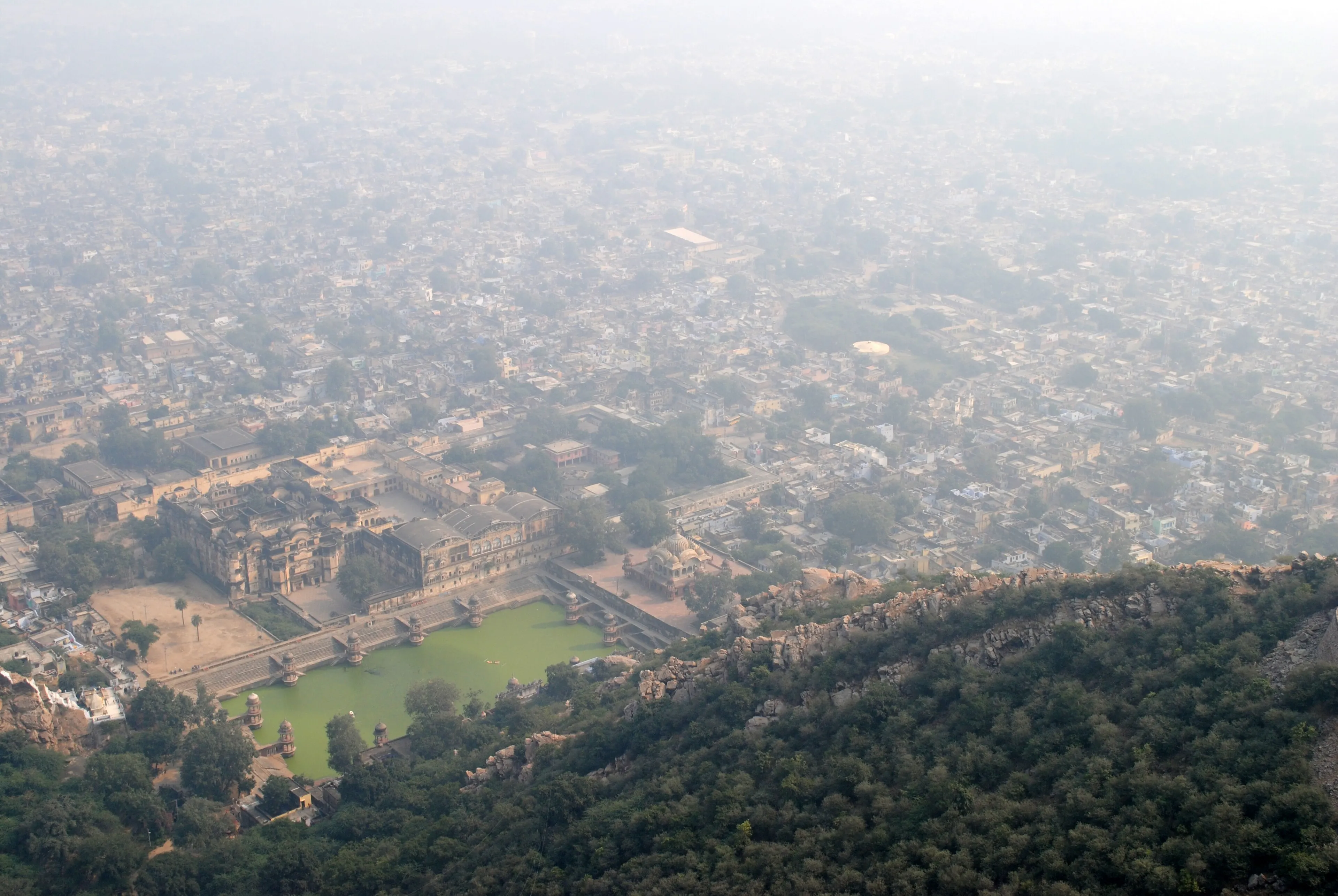 Alwar taxi service by Apple Ramble Tour & Travels